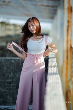 美女中出